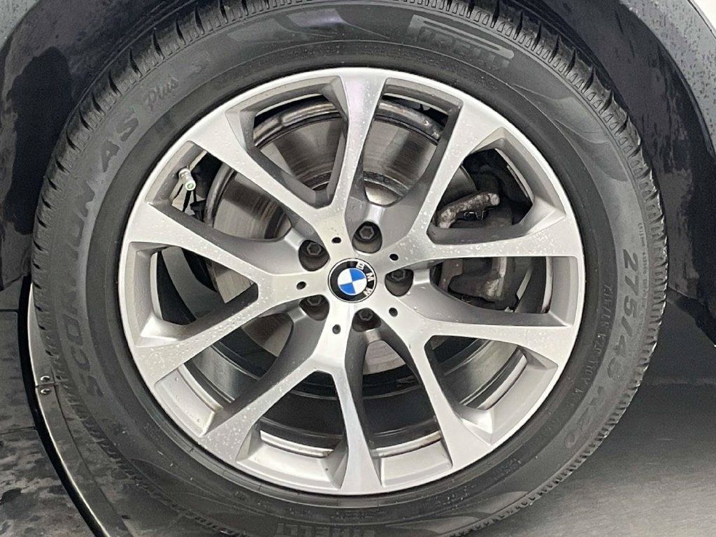 Used 2021 BMW X5 xDrive40i w/ Convenience Package AWD/4WD image 13
