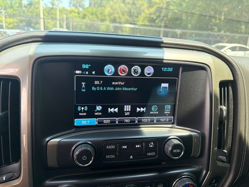 Used 2018 Chevrolet Silverado 1500 High Country AWD/4WD image 24