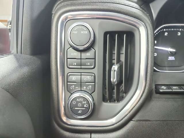 Used 2021 GMC Sierra 3500 Denali w/ Denali Ultimate Package AWD/4WD image 27