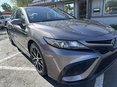Used 2023 Toyota Camry SE FWD image 14