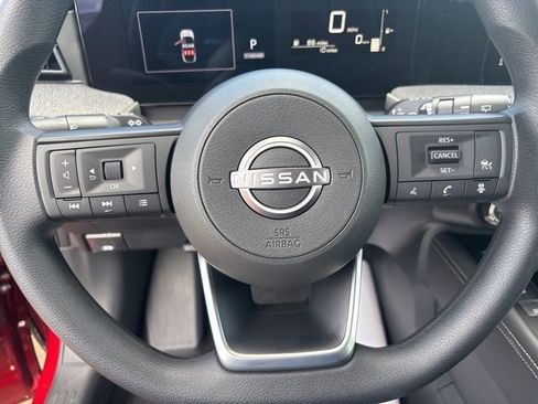 New 2025 Nissan Kicks SV image 13