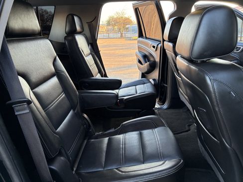 Used 2016 GMC Yukon Denali RWD image 34