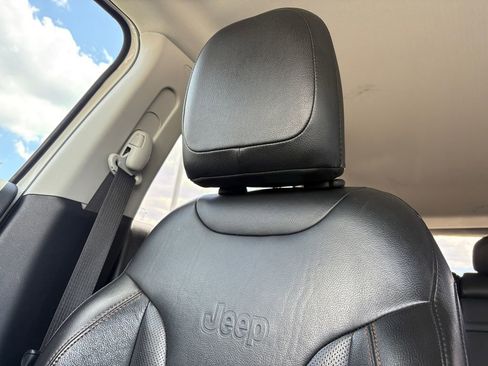 Used 2019 Jeep Compass Limited AWD/4WD image 15