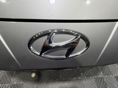 Used 2022 Hyundai Elantra SEL w/ Convenience + Premium Package FWD image 23