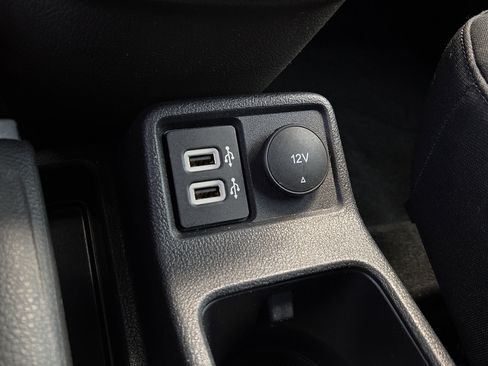 Used 2020 Ford Transit Connect XLT FWD image 24