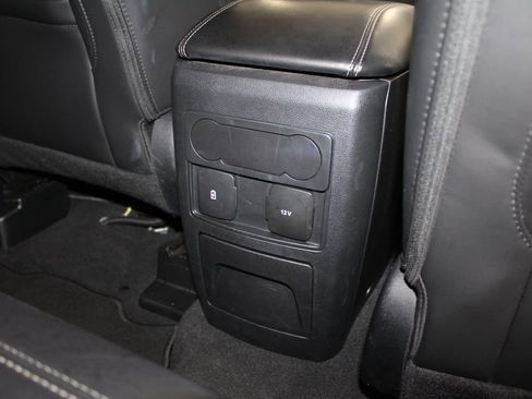 Used 2022 Ford Explorer XLT w/ Equipment Group 202A image 35