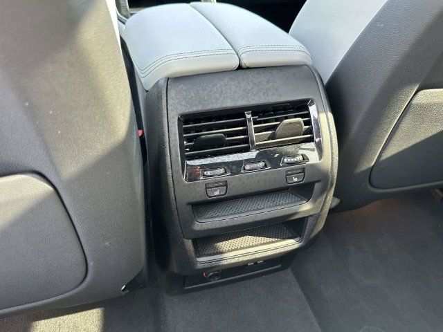 Certified 2025 BMW X5 xDrive40i w/ M Sport Package AWD/4WD image 19