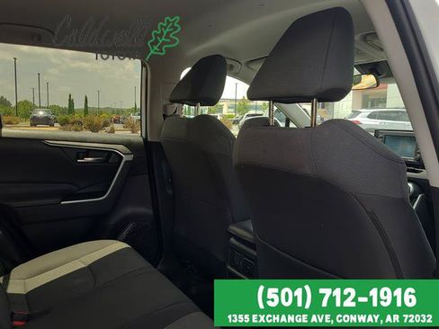 Used 2021 Toyota RAV4 XLE FWD image 17