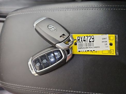 Used 2019 Hyundai Santa Fe Limited AWD/4WD image 28
