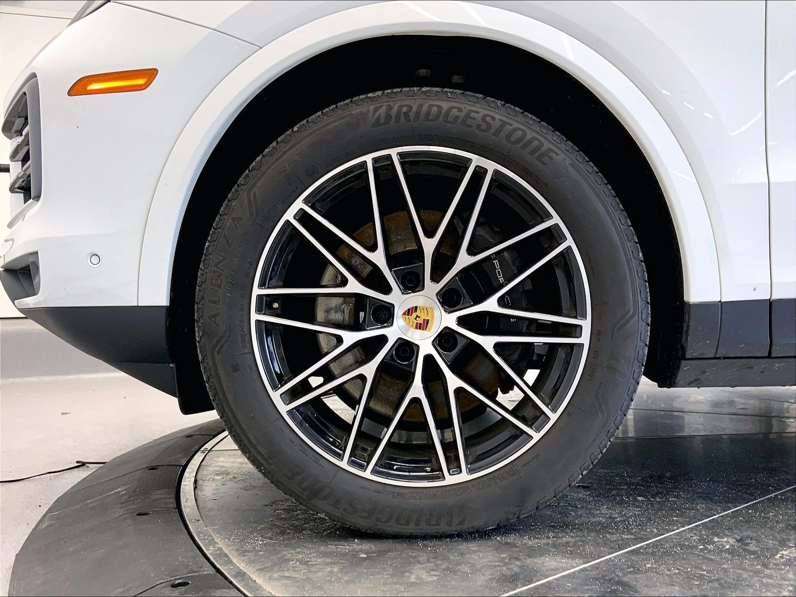 Certified 2024 Porsche Cayenne AWD/4WD image 11
