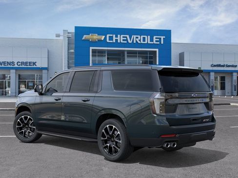 New 2026 Chevrolet Suburban RST w/ Comfort Package AWD/4WD image 5