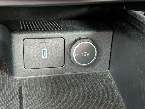 Used 2020 Ford Escape Titanium FWD image 21