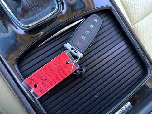 Used 2014 Lincoln MKS AWD w/ Equipment Group 201A image 14