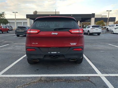 Used 2017 Jeep Cherokee Sport w/ Trailer Tow Group image 4