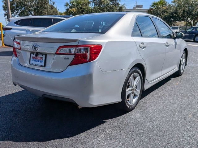 Used 2013 Toyota Camry SE FWD image 3