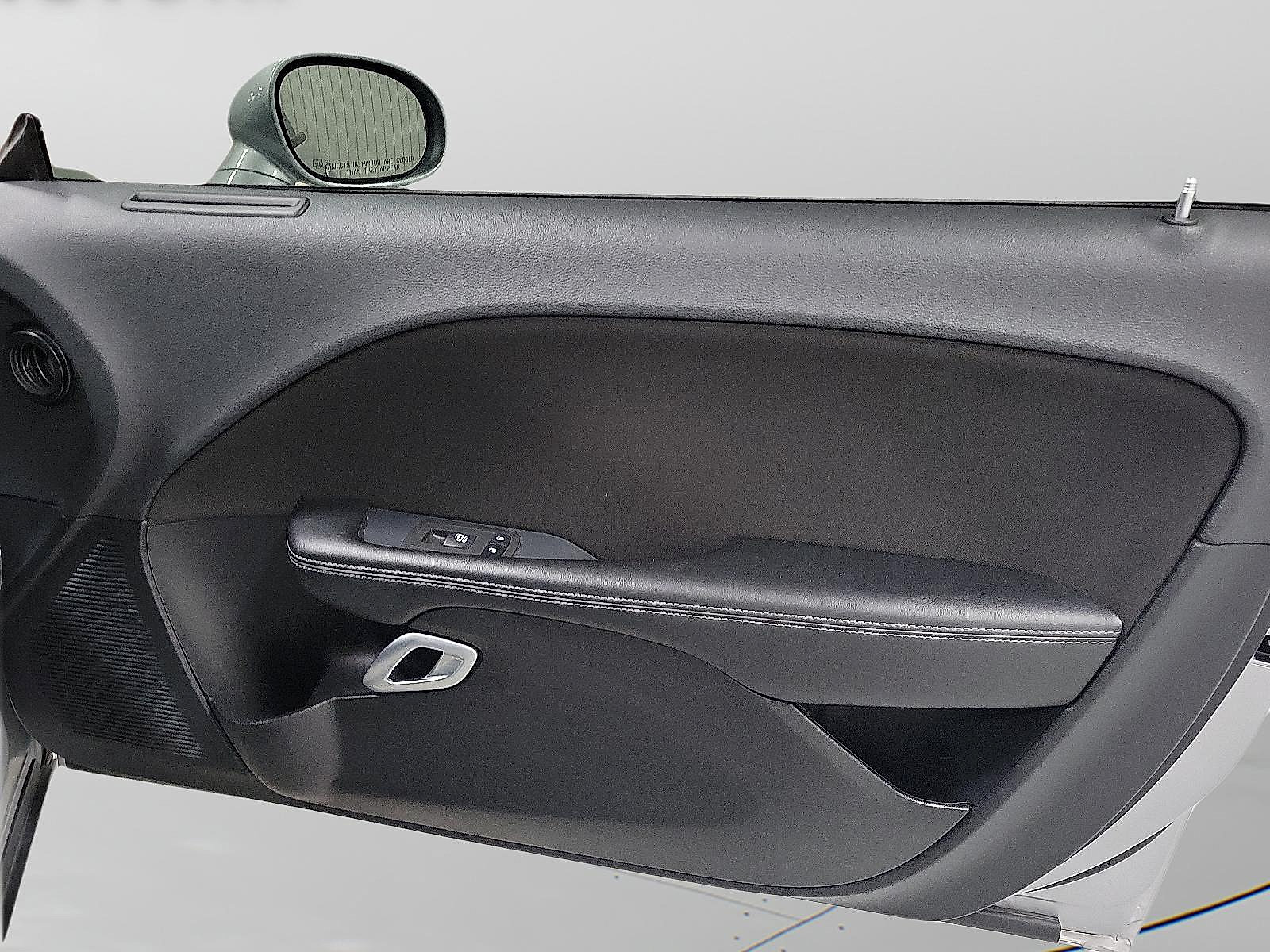 Used 2022 Dodge Challenger SXT RWD image 13