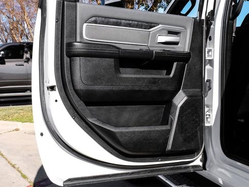 Used 2021 RAM 2500 Big Horn image 44