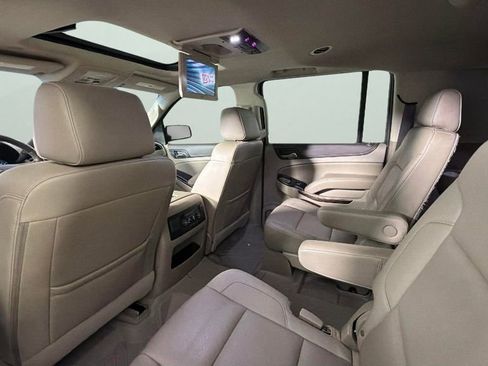 Used 2020 GMC Yukon XL SLT w/ Open Road Package AWD/4WD image 28