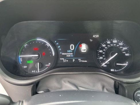 Used 2025 Toyota Sienna LE FWD image 15