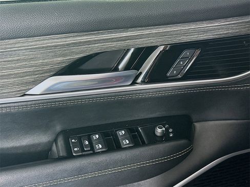 Used 2022 Jeep Wagoneer Series III w/ Convenience Group I image 24