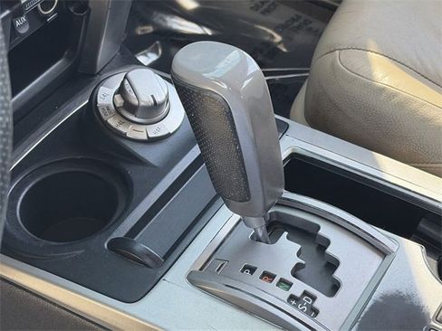 Used 2010 Toyota 4Runner Limited image 30