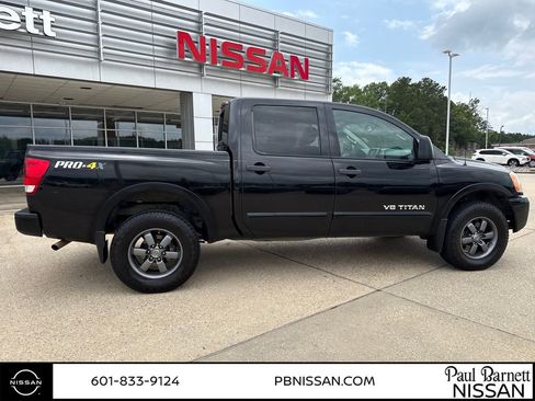 Used 2014 Nissan Titan PRO-4X w/ Pro-4x Luxury Package AWD/4WD image 10
