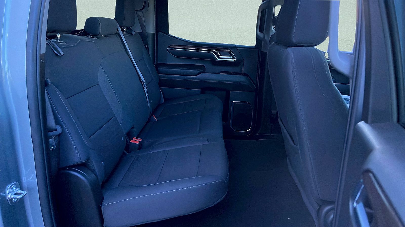 Used 2025 Chevrolet Silverado 1500 LT AWD/4WD image 25