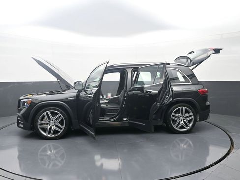 Used 2021 Mercedes-Benz GLB 35 AMG 4MATIC image 40