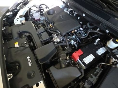 Used 2025 Toyota RAV4 XLE AWD/4WD image 25