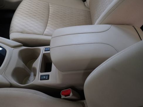 Used 2017 Nissan Rogue SV image 23