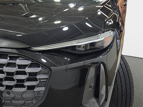 Used 2025 Audi Q5 Premium Plus image 34