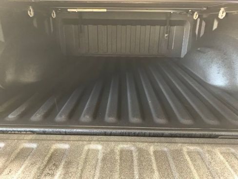 Used 2025 RAM 1500 Laramie AWD/4WD image 9