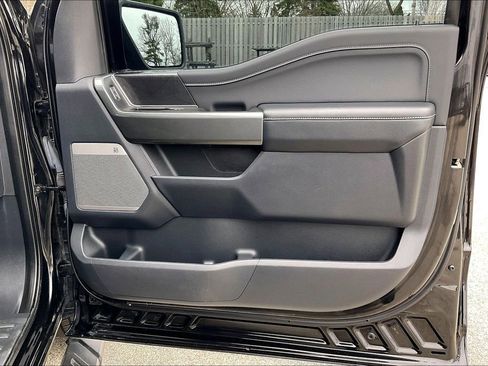 Used 2022 Ford F150 XLT w/ Equipment Group 302A High image 23