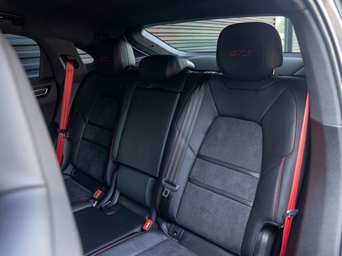 Certified 2023 Porsche Cayenne GTS AWD/4WD image 21