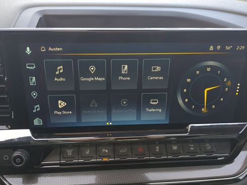 Used 2025 Chevrolet Silverado 2500 ZR2 w/ Technology Package image 13