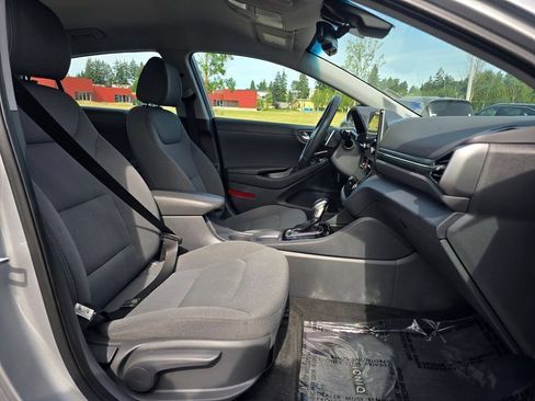 Used 2022 Hyundai Ioniq SE FWD image 20