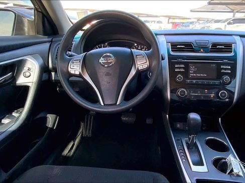 Used 2015 Nissan Altima 2.5 S w/ Power Driver Seat Package image 6