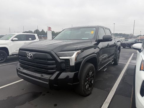 Used 2024 Toyota Tundra SR5 w/ SR5 Premium Package image 3