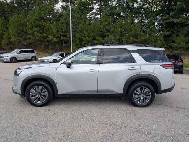 Used 2025 Nissan Pathfinder SV AWD/4WD image 6