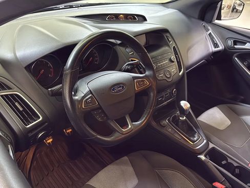 Used 2018 Ford Focus ST image 24