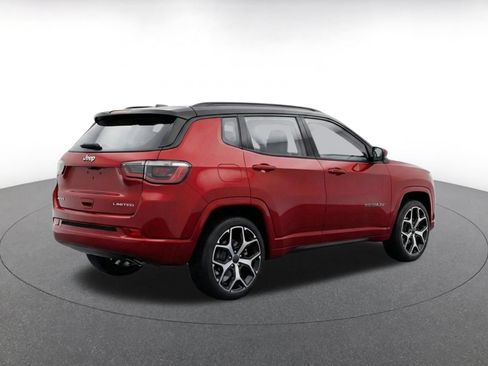 Used 2025 Jeep Compass Limited AWD/4WD image 9