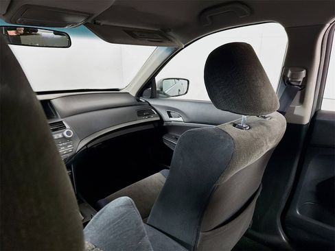 Used 2010 Honda Accord LX-P image 18