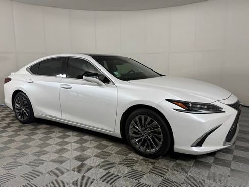 Used 2024 Lexus ES 350 Ultra Luxury w/ Accessory Package (Z2) FWD image 15
