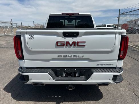 Used 2024 GMC Sierra 1500 Denali w/ Technology Package AWD/4WD image 5