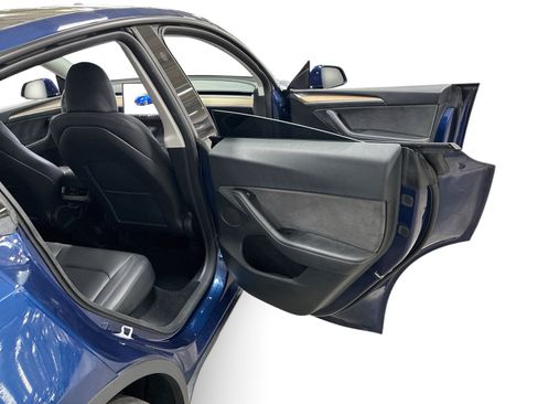 Certified 2023 Tesla Model Y Long Range AWD/4WD image 12