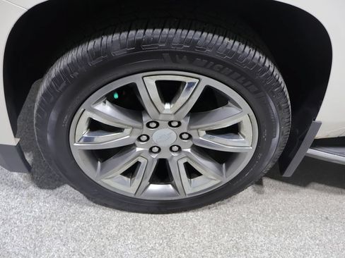 Used 2015 Chevrolet Tahoe LTZ AWD/4WD image 10