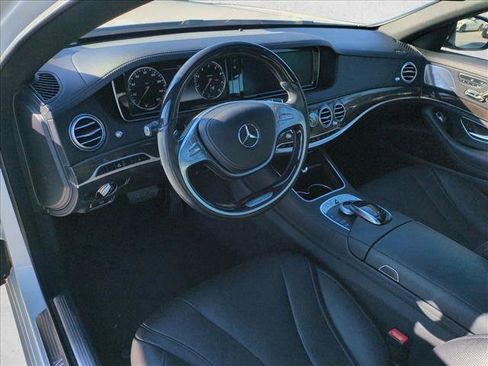Used 2017 Mercedes-Benz S 550 Sedan image 10