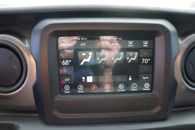 Used 2021 Jeep Wrangler Sport AWD/4WD image 25