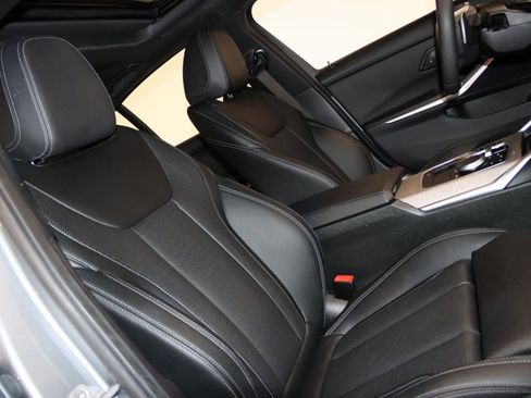 Used 2025 BMW 330i xDrive Sedan image 55