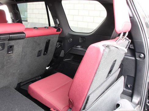 Used 2023 Lexus GX 460 Premium w/ Premium Package image 30